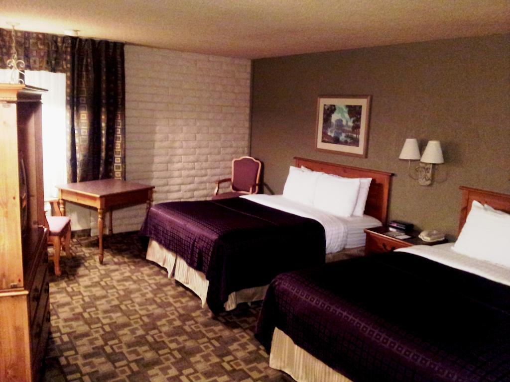 Fairbridge Inn, Suites & Outlaw Conference Center - Kalispell Exterior photo