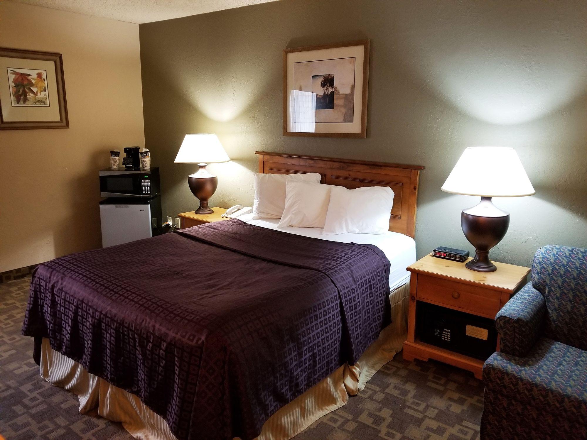 Fairbridge Inn, Suites & Outlaw Conference Center - Kalispell Exterior photo