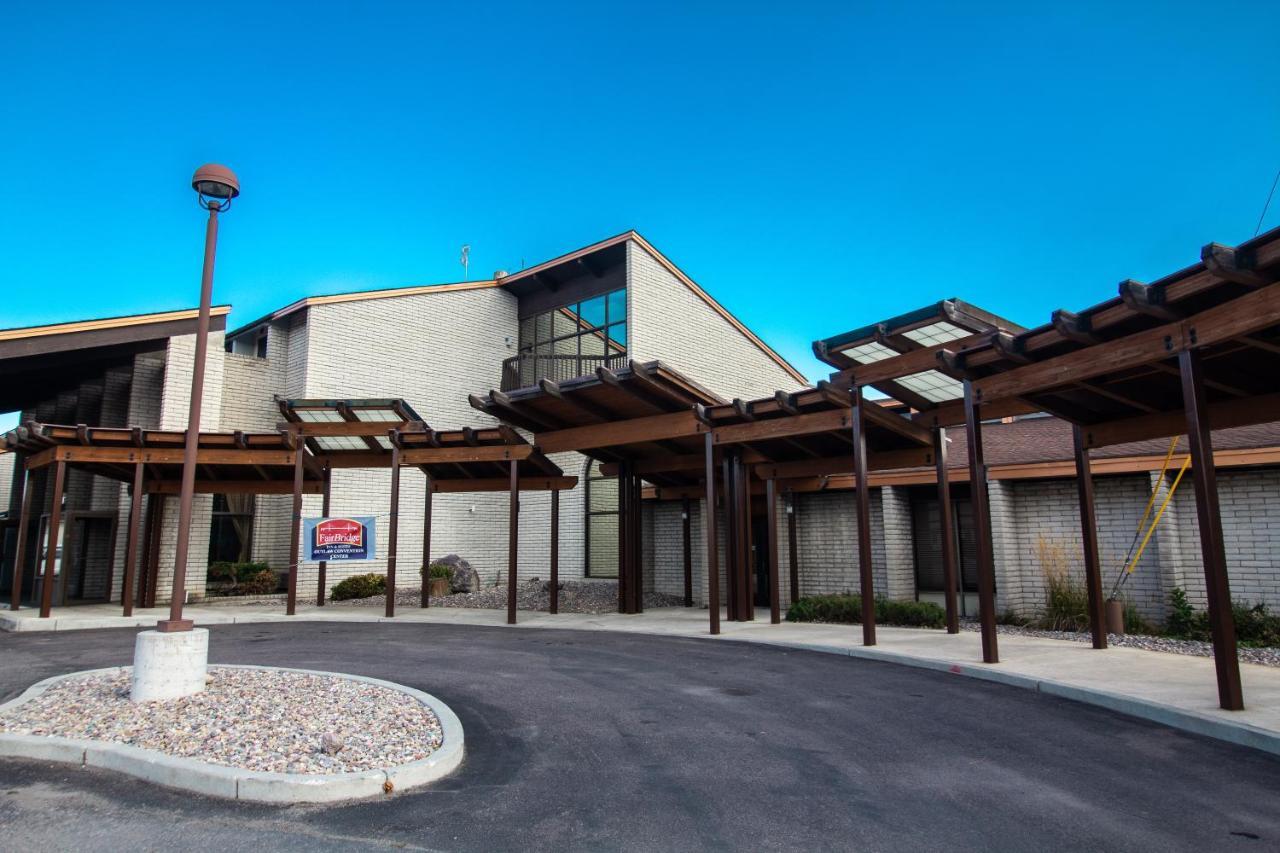 Fairbridge Inn, Suites & Outlaw Conference Center - Kalispell Exterior photo