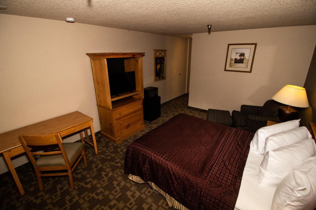 Fairbridge Inn, Suites & Outlaw Conference Center - Kalispell Exterior photo