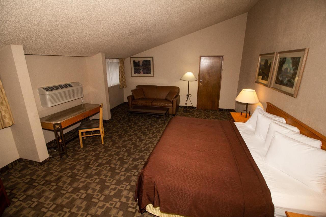 Fairbridge Inn, Suites & Outlaw Conference Center - Kalispell Exterior photo